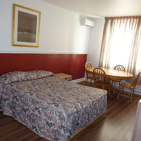 Motel Pierre Montréal Szoba fotó